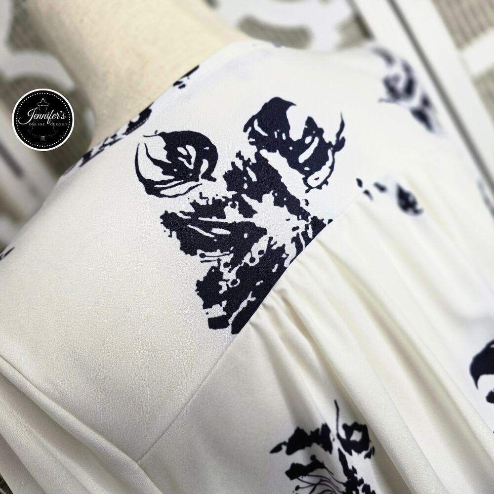 Zoe & Sam Blue and White Floral Bell Sleeves Long Tie V-Neck Blouse Size L - Picture 8 of 11